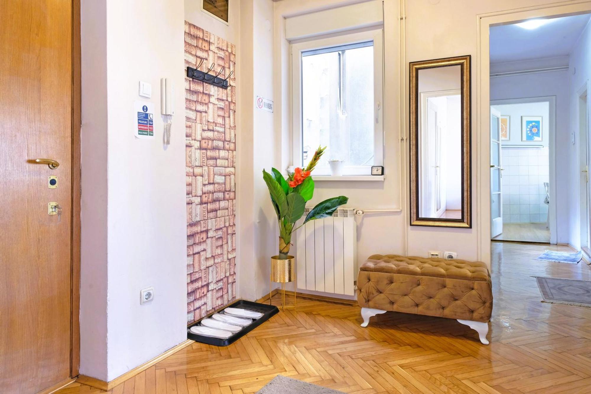 Windows City Apartment ベオグラード エクステリア 写真